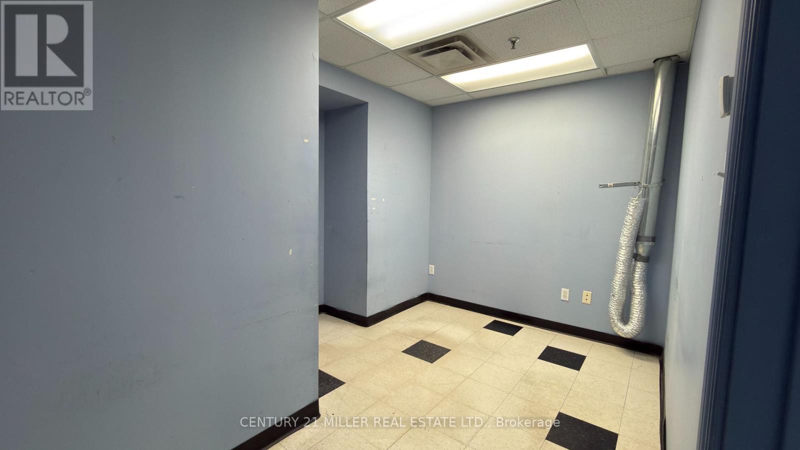 33 - 775 Pacific Road, Oakville (Qe Queen Elizabeth), Ontario  L6L 6M4 - Photo 19 - W13515736