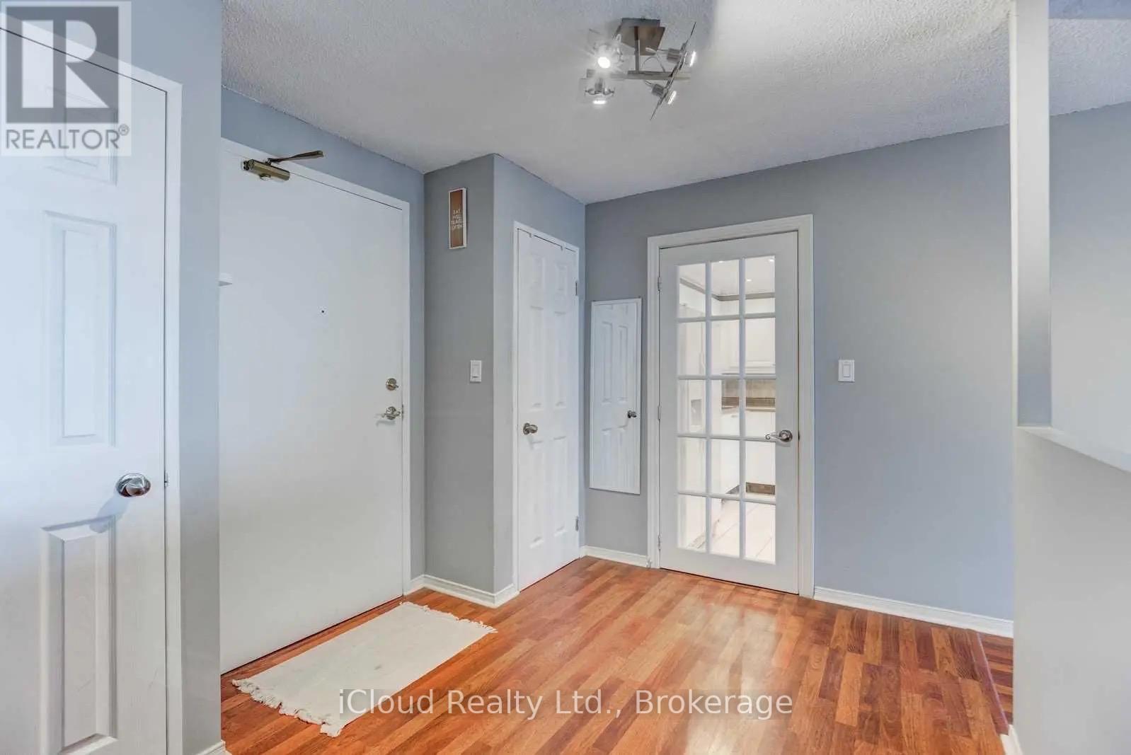 1514 - 145 Hillcrest Avenue, Mississauga, Ontario  L5B 3Z1 - Photo 3 - W13515762