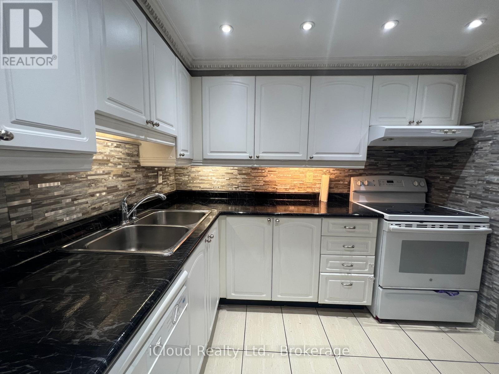 1514 - 145 Hillcrest Avenue, Mississauga, Ontario  L5B 3Z1 - Photo 4 - W13515762
