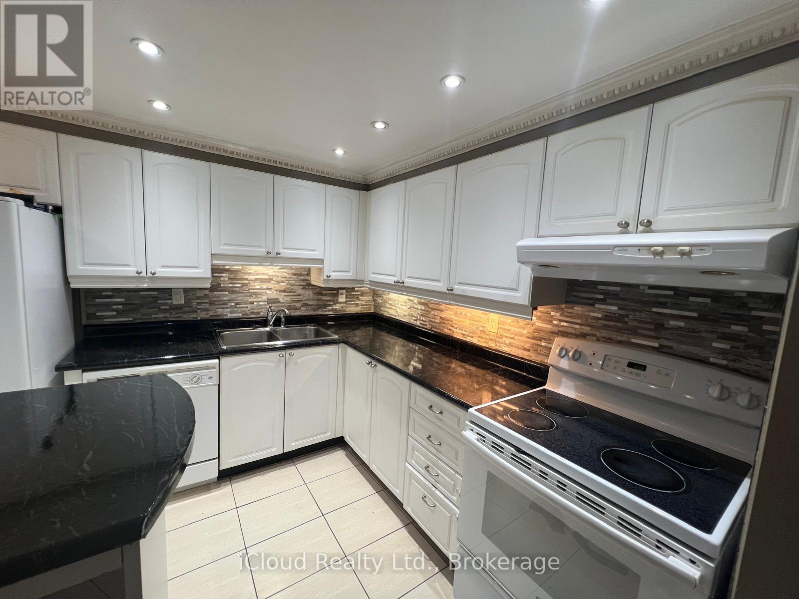1514 - 145 Hillcrest Avenue, Mississauga, Ontario  L5B 3Z1 - Photo 5 - W13515762