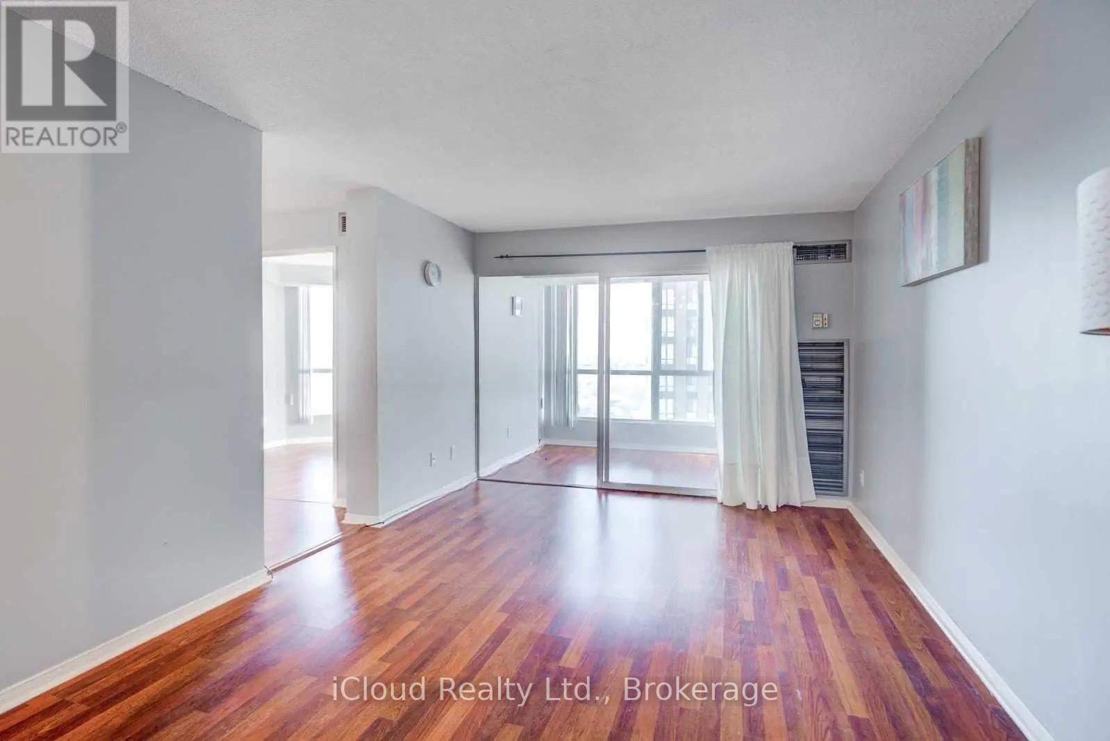 1514 - 145 Hillcrest Avenue, Mississauga, Ontario  L5B 3Z1 - Photo 6 - W13515762