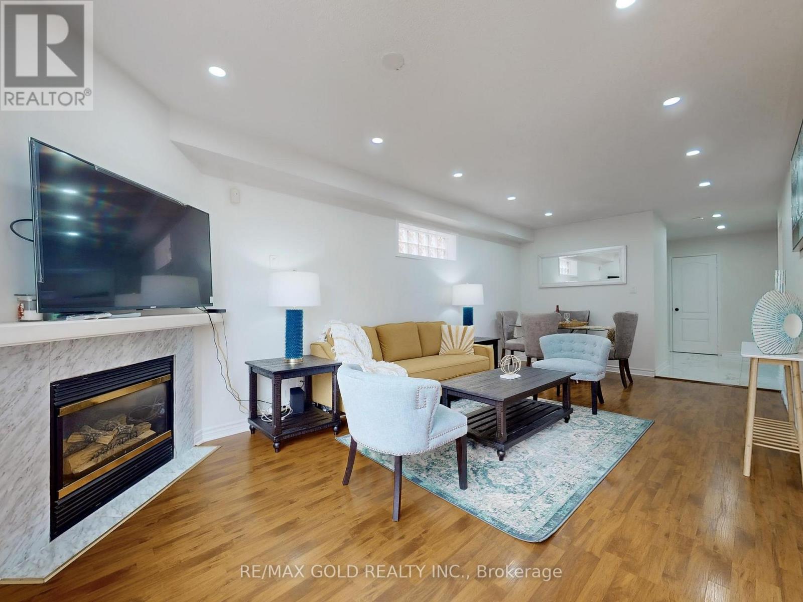 4 Treepark Street, Brampton, Ontario  L6R 1T3 - Photo 5 - W13515818