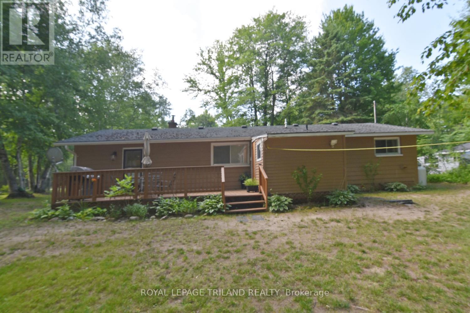 6302 Huron Drive, Lambton Shores, Ontario  N0N 1J1 - Photo 18 - X13515972