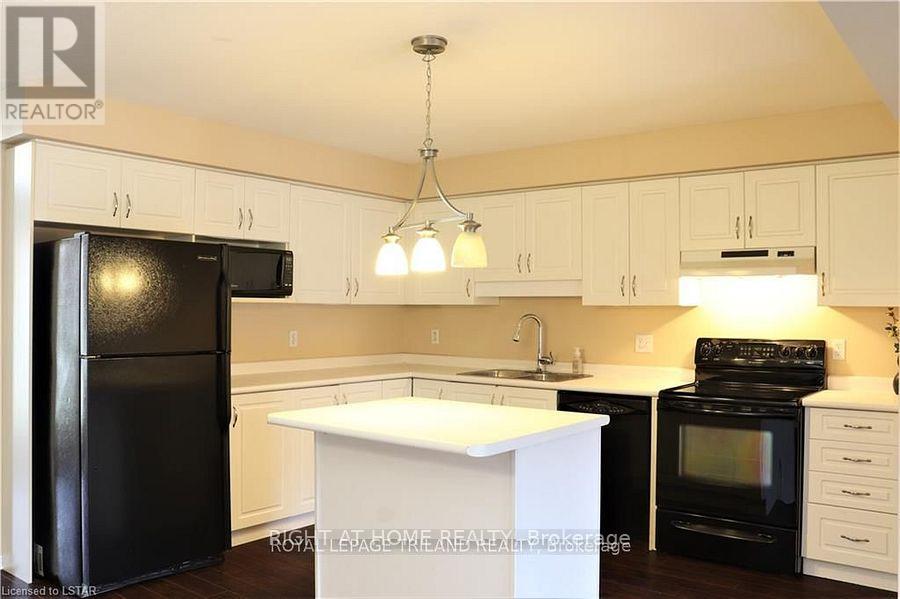709 Silversmith Street, London North, Ontario  N6H 5R8 - Photo 2 - X13515988