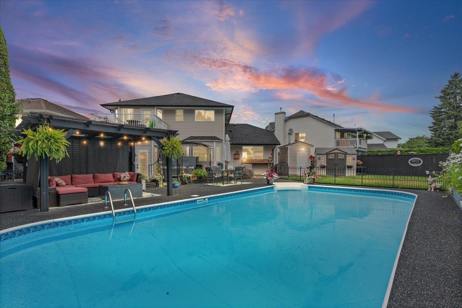 44756 Lancaster Drive, Sardis South, Chilliwack, British Columbia  V2R 3B8 - Photo 2 - R3141740