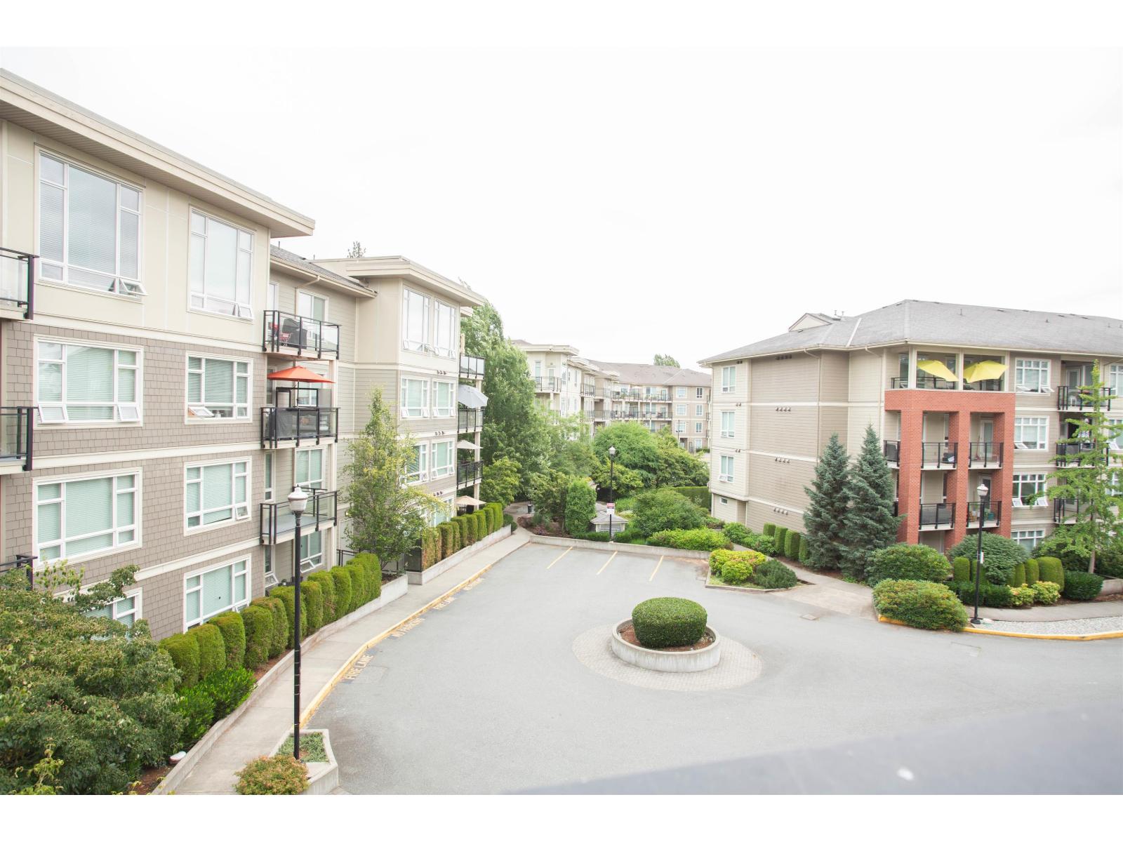 C325 20211 66 Avenue, Langley, British Columbia  V2Y 0L4 - Photo 2 - R3141181