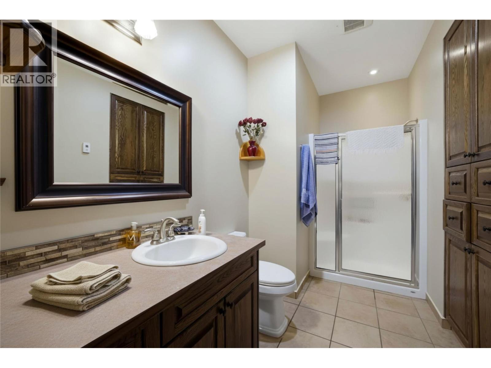 2421 25 Street NE, Salmon Arm, British Columbia  V1E 2Z7 - Photo 52 - 10393352