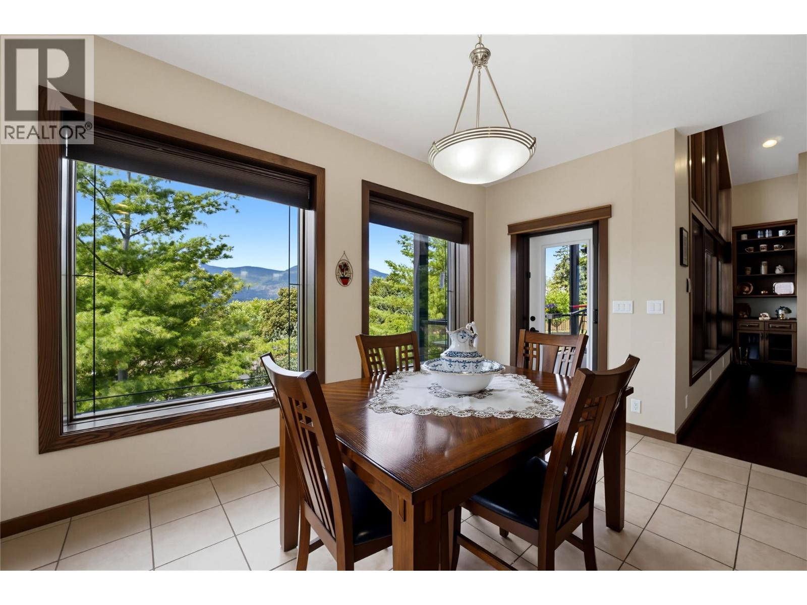 2421 25 Street NE, Salmon Arm, British Columbia  V1E 2Z7 - Photo 15 - 10393352