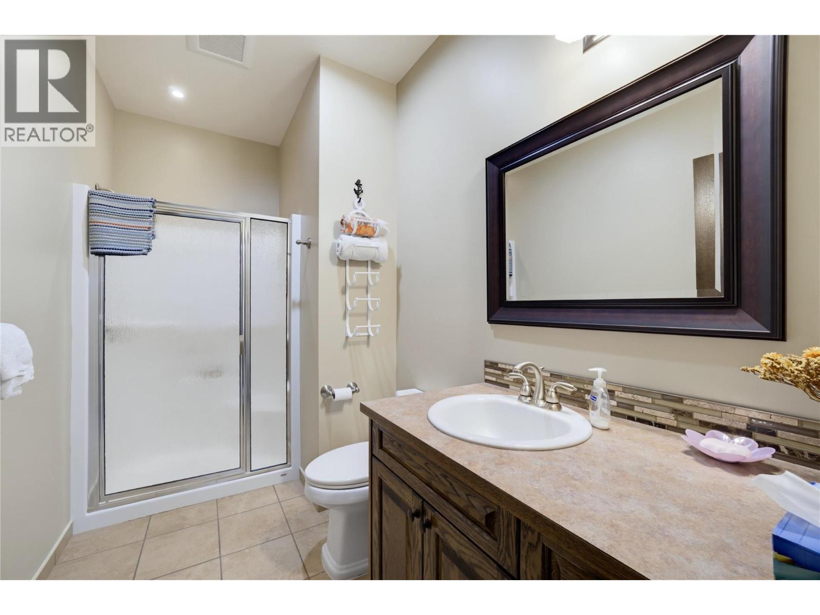 2421 25 Street NE, Salmon Arm, British Columbia  V1E 2Z7 - Photo 49 - 10393352