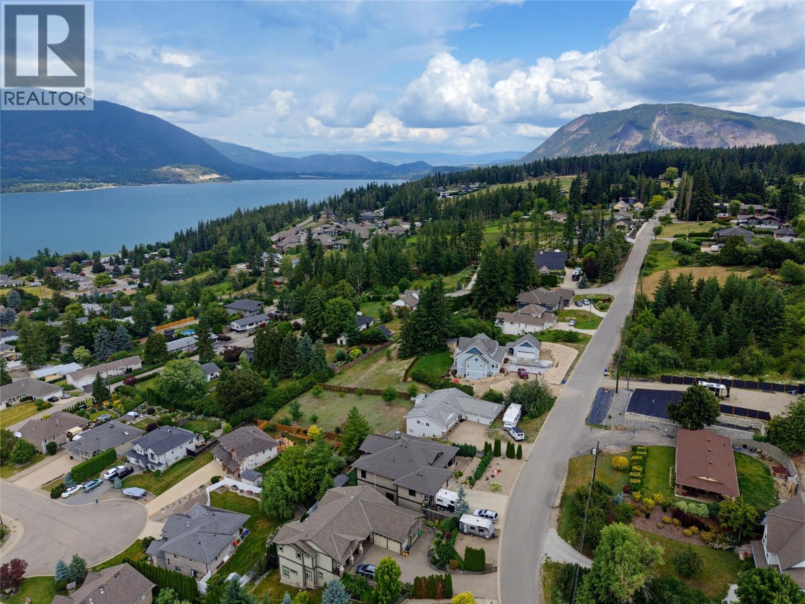 2421 25 Street NE, Salmon Arm, British Columbia  V1E 2Z7 - Photo 67 - 10393352