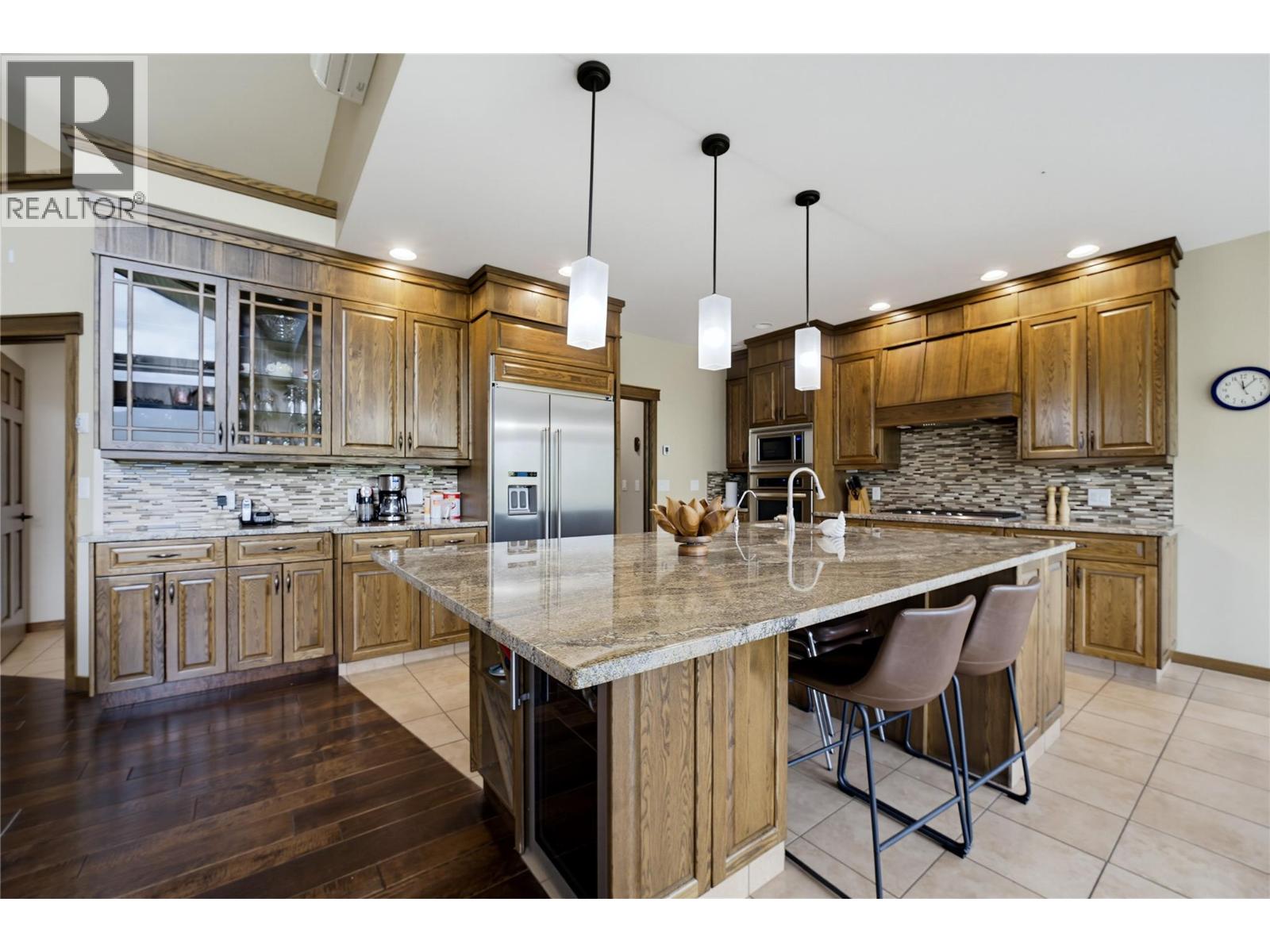 2421 25 Street NE, Salmon Arm, British Columbia  V1E 2Z7 - Photo 13 - 10393352