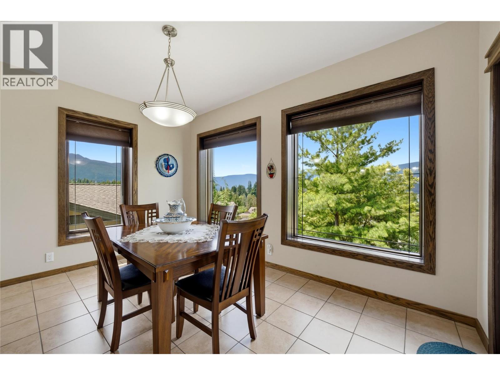 2421 25 Street NE, Salmon Arm, British Columbia  V1E 2Z7 - Photo 17 - 10393352