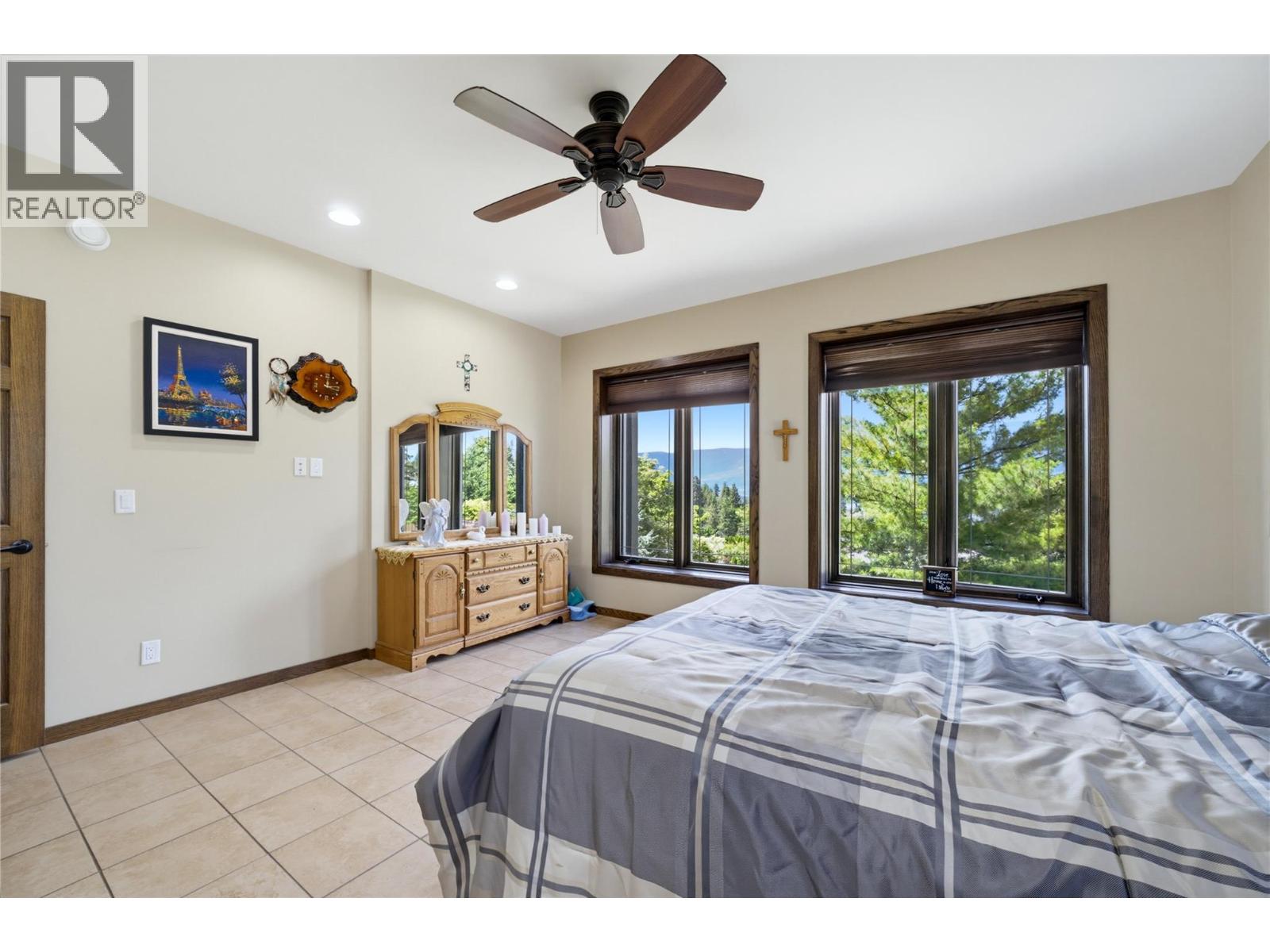 2421 25 Street NE, Salmon Arm, British Columbia  V1E 2Z7 - Photo 27 - 10393352
