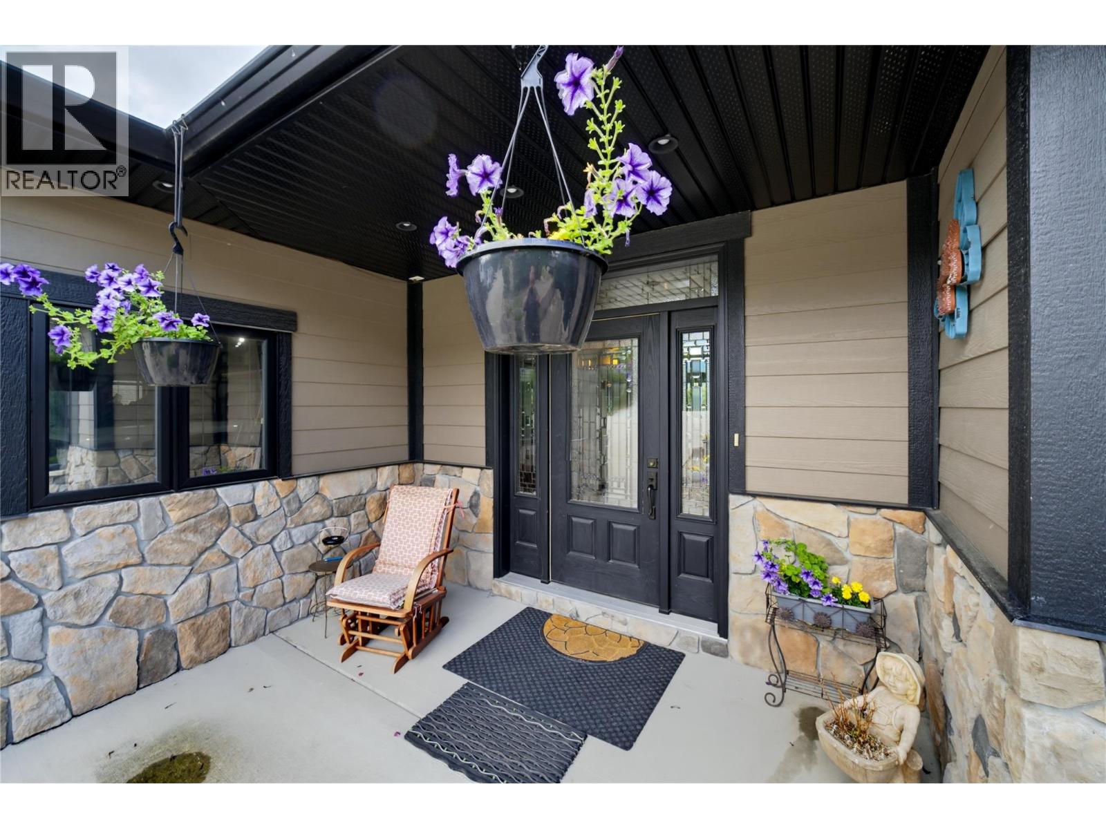 2421 25 Street NE, Salmon Arm, British Columbia  V1E 2Z7 - Photo 56 - 10393352