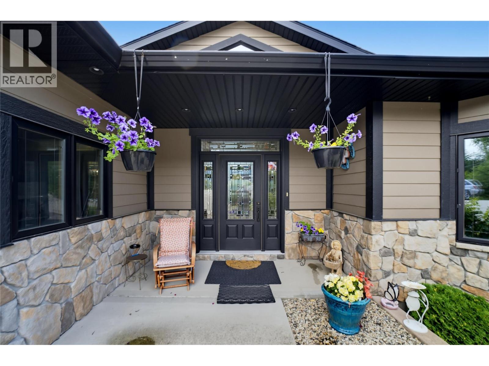 2421 25 Street NE, Salmon Arm, British Columbia  V1E 2Z7 - Photo 53 - 10393352
