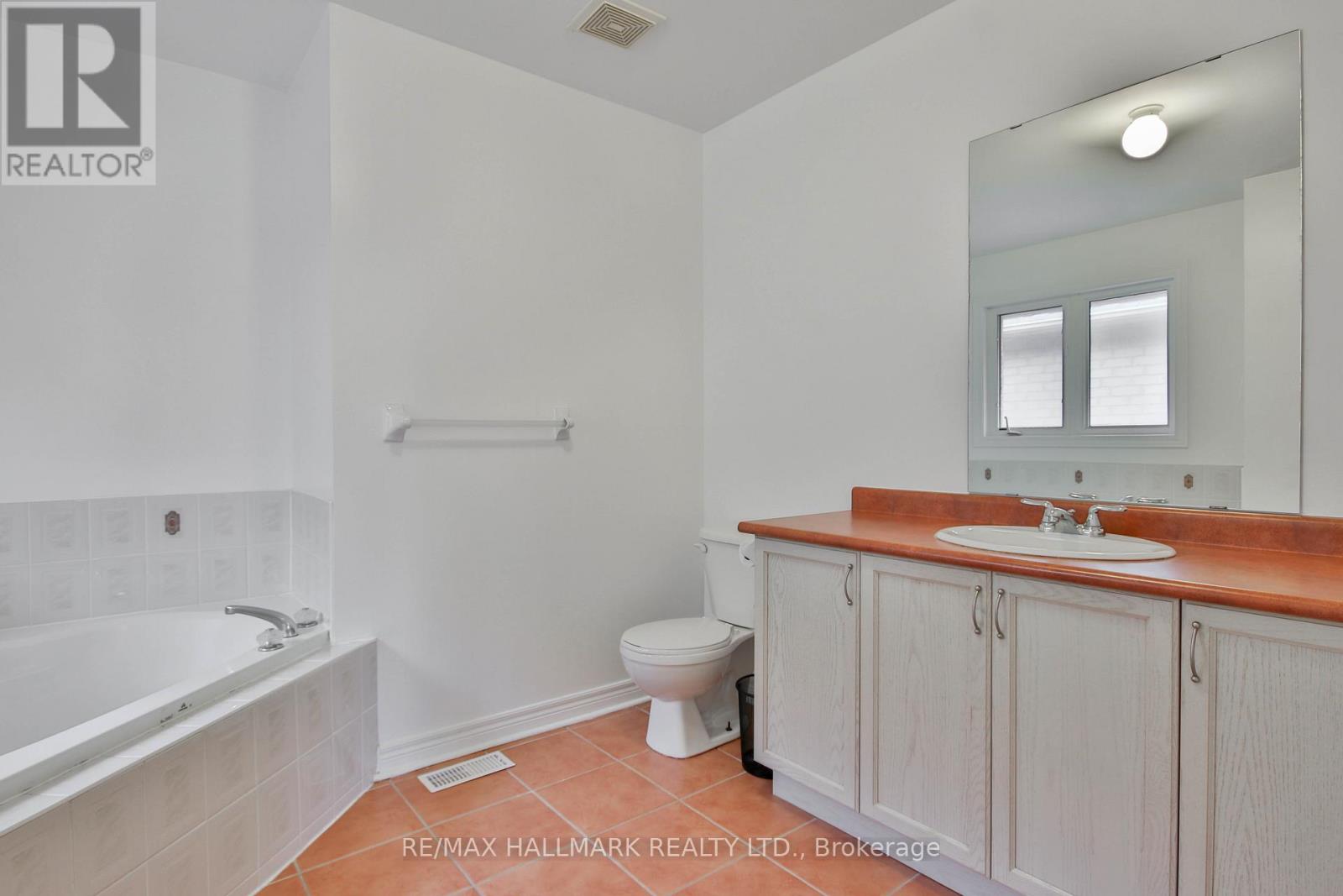 15 Briarglen Road, Markham (Cachet), Ontario  L6C 2K5 - Photo 44 - N13515918