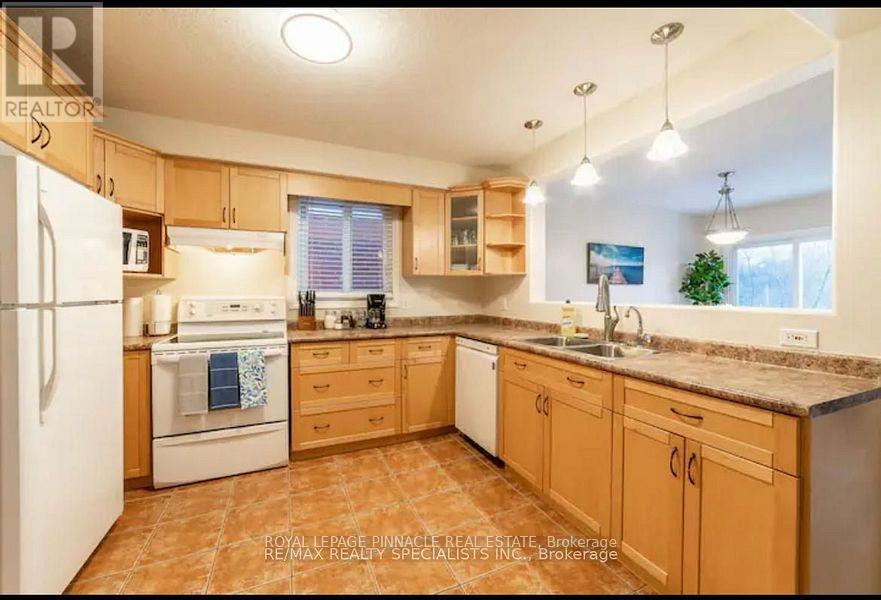 60 Everglade Crescent, Kitchener, Ontario  N2E 3Y6 - Photo 7 - X13515924