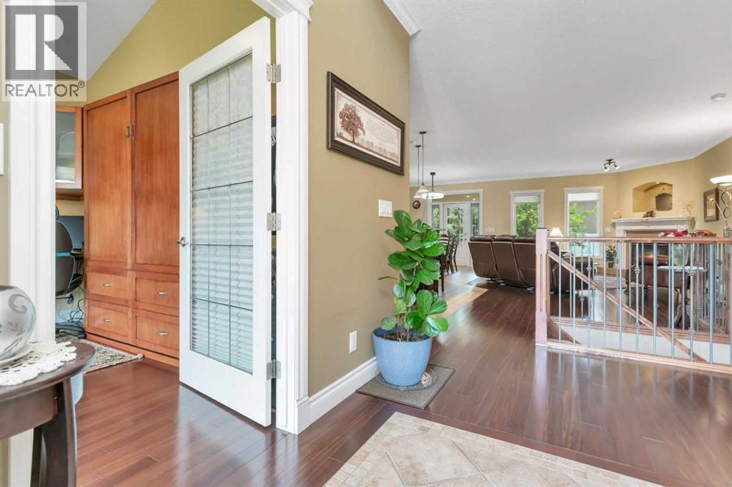 26 Alexander Crescent, Red Deer, Alberta  T4R 2X2 - Photo 6 - A2326033
