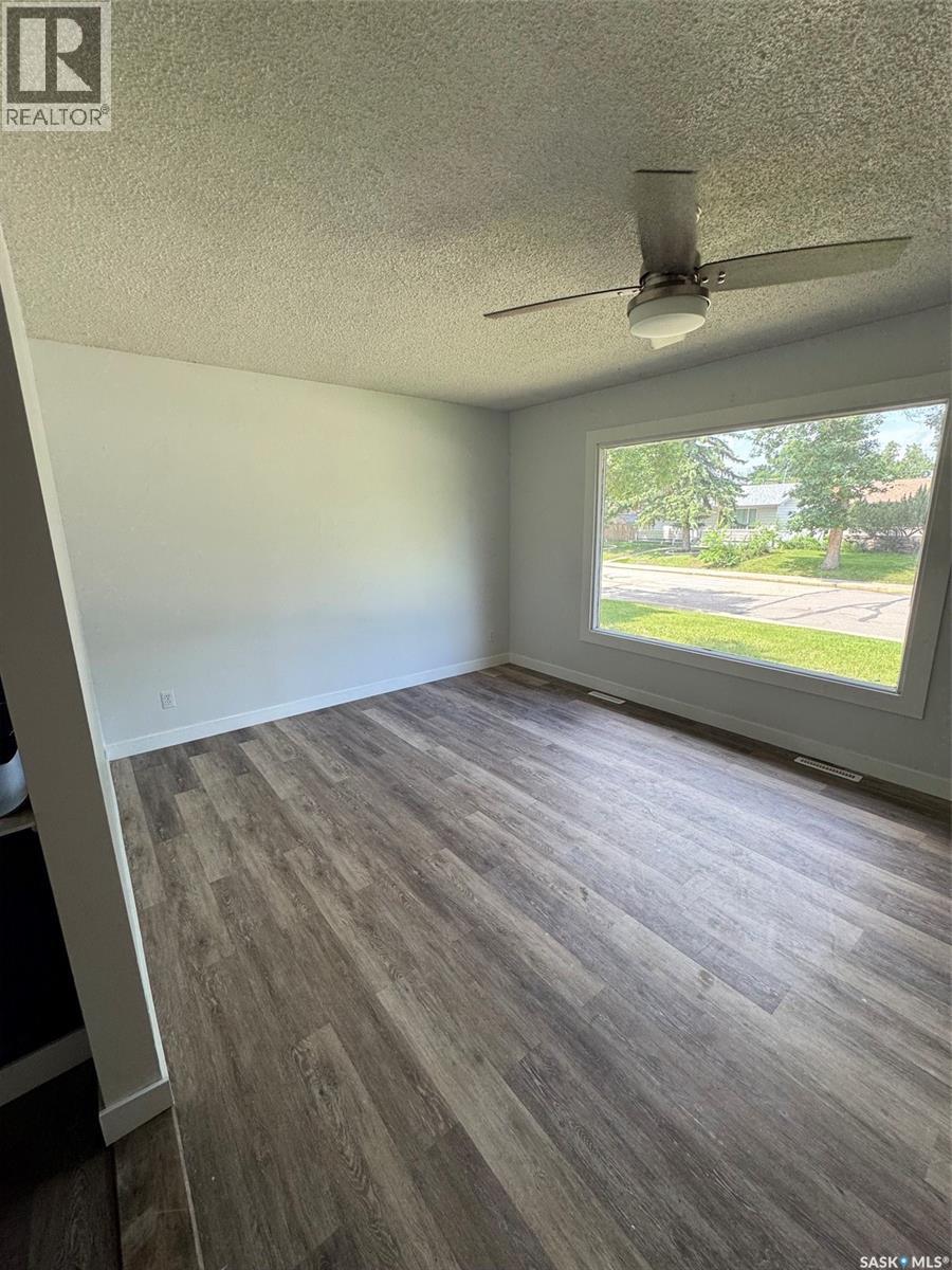 259 Duncan Road, Estevan, Saskatchewan  S4A 0A5 - Photo 10 - SK033258