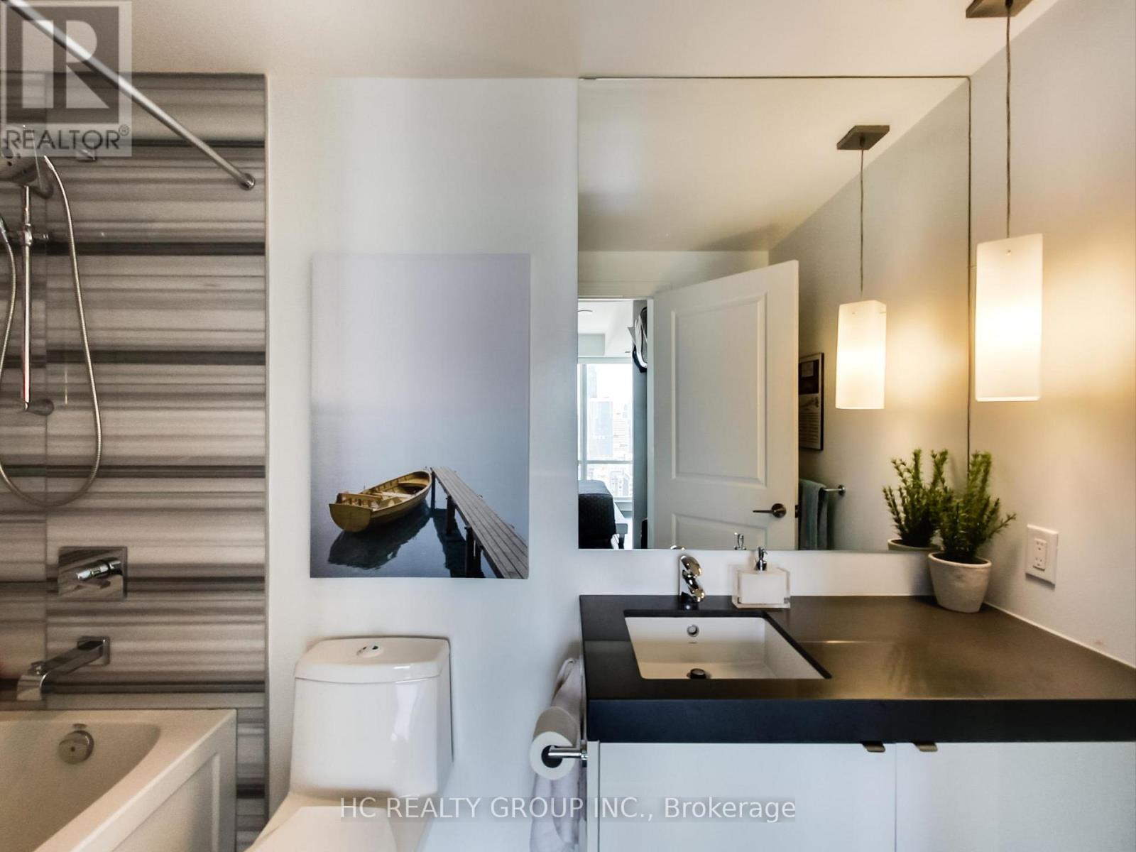 3606 - 8 The Esplanade Street, Toronto, Ontario  M5E 0A6 - Photo 15 - C13516024