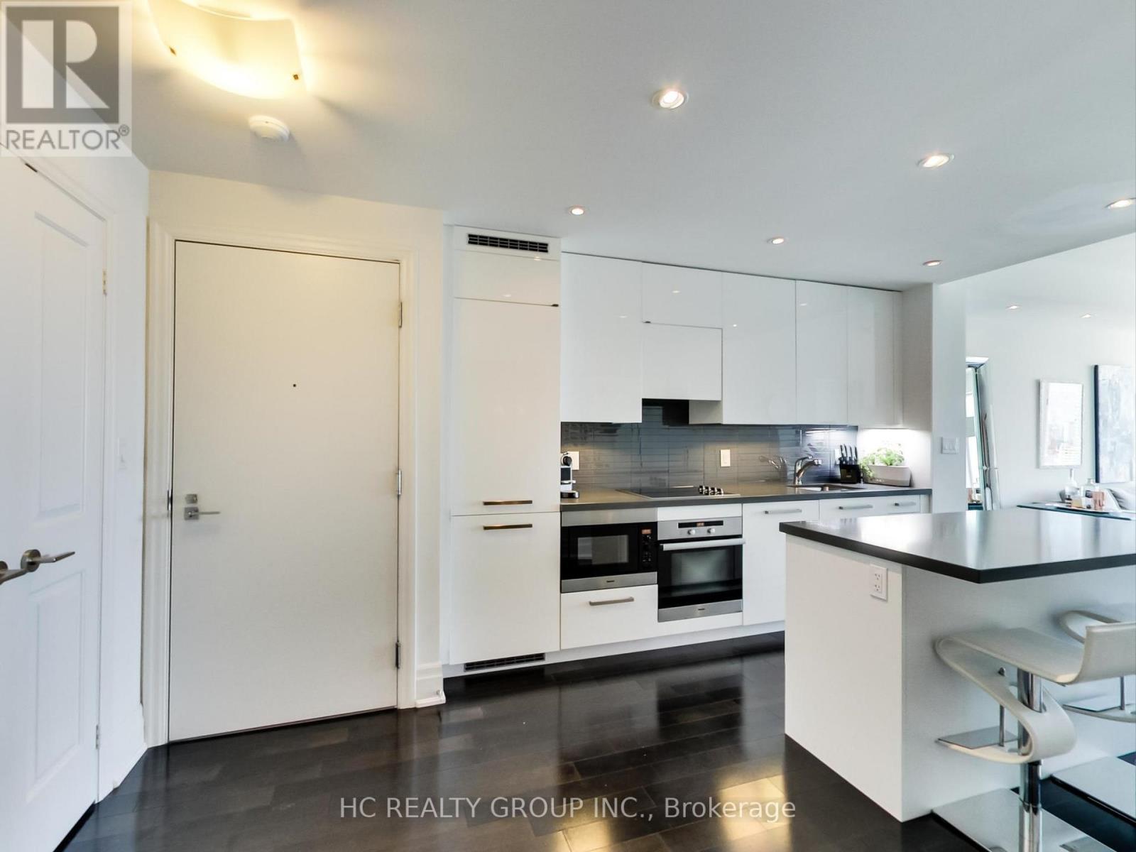 3606 - 8 The Esplanade Street, Toronto, Ontario  M5E 0A6 - Photo 3 - C13516024