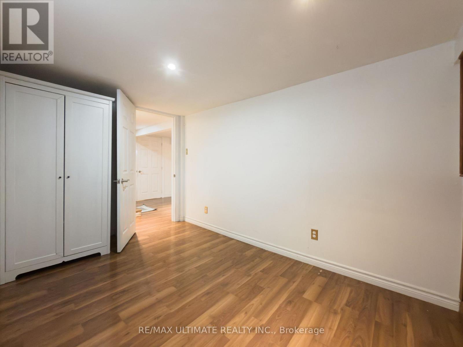 Lower - 46 Lorindale Avenue, Toronto, Ontario M5M 3C2 - Photo 8 - C13516038