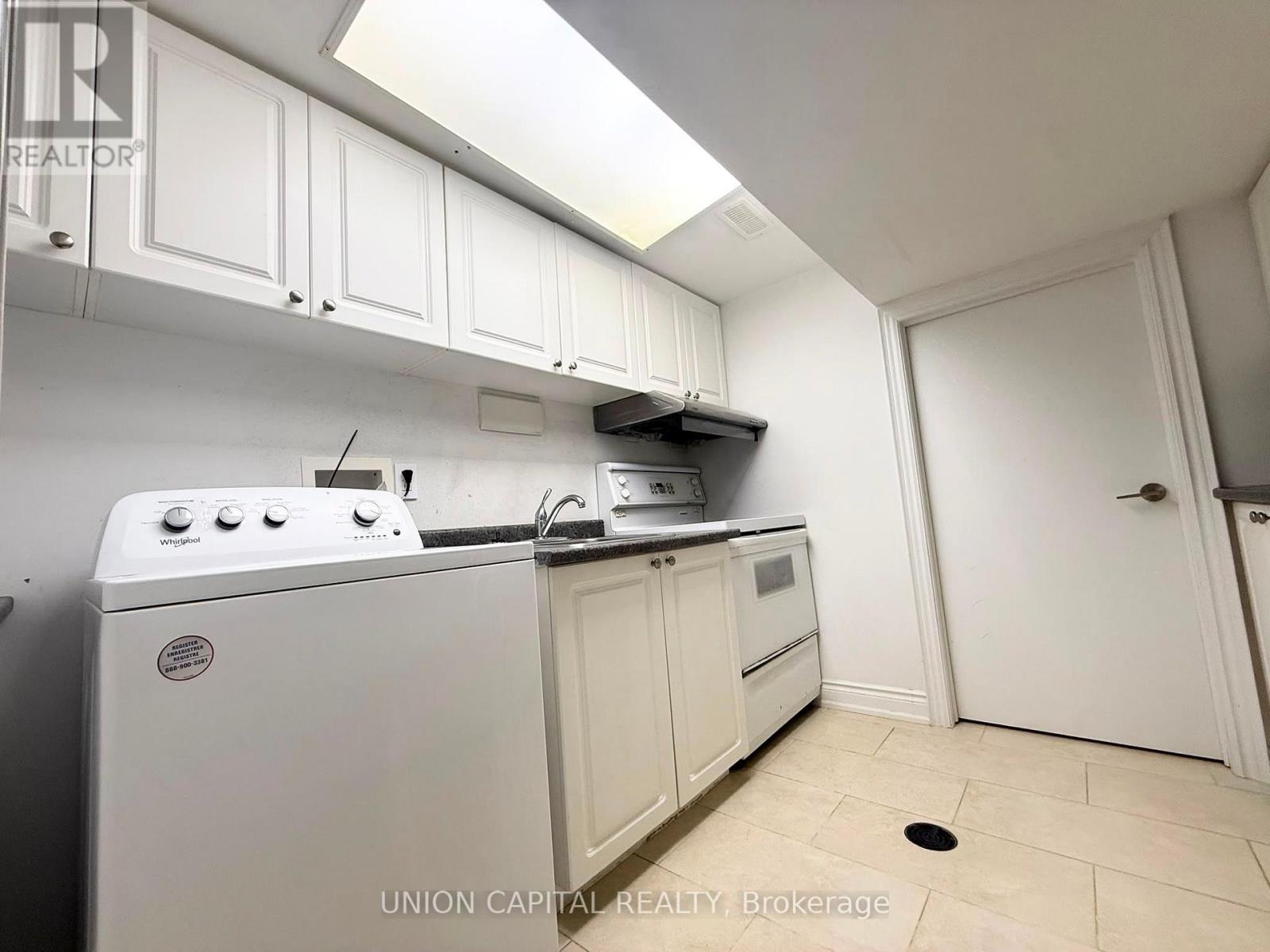 Lower - 39 Shamokin Drive, Toronto, Ontario  M3A 3H9 - Photo 11 - C13516104
