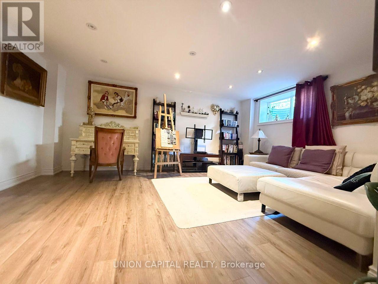 Lower - 39 Shamokin Drive, Toronto, Ontario  M3A 3H9 - Photo 3 - C13516104