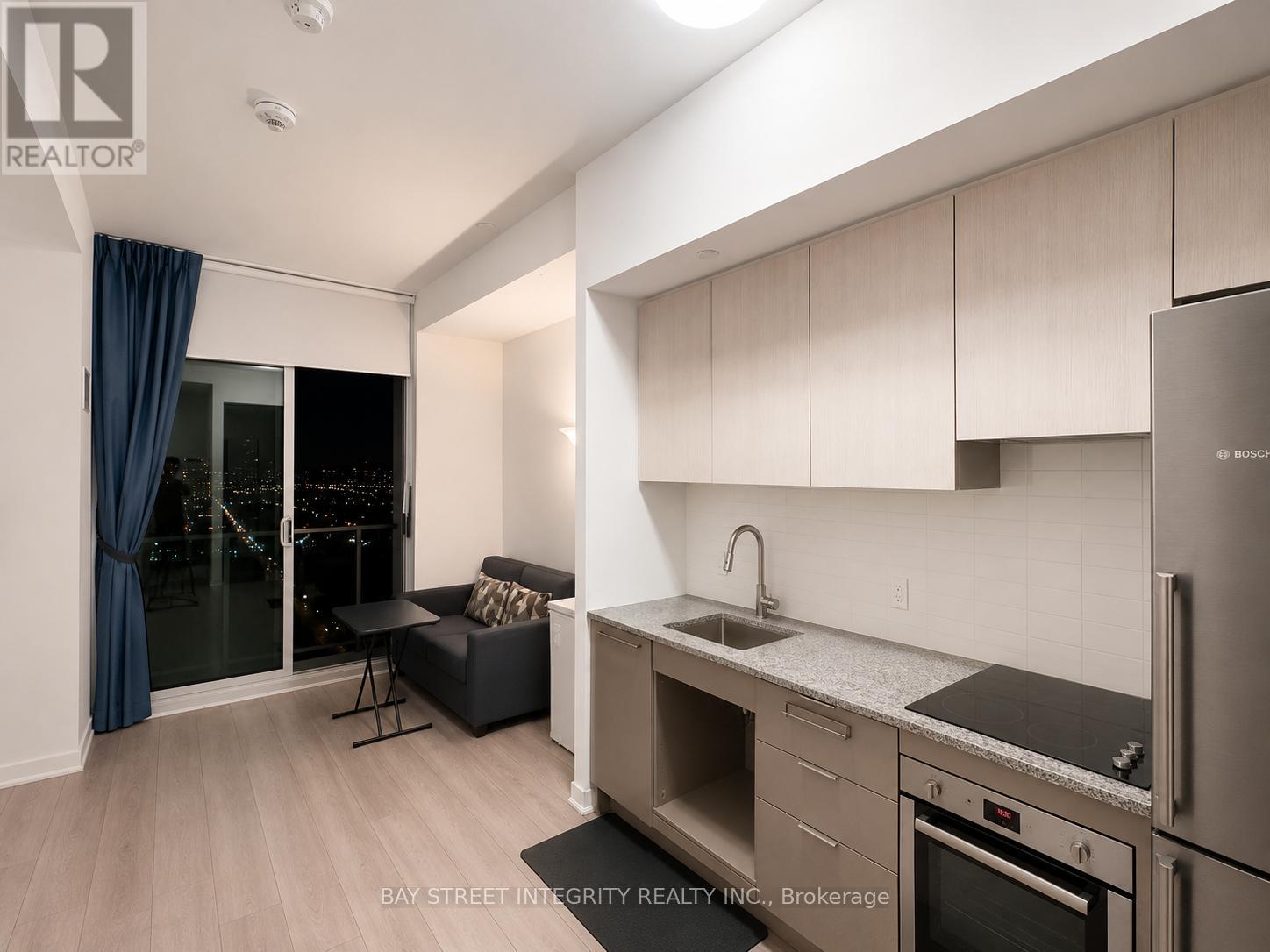 2102 - 120 Parliament Street, Toronto, Ontario  M5A 2Y8 - Photo 4 - C13516178