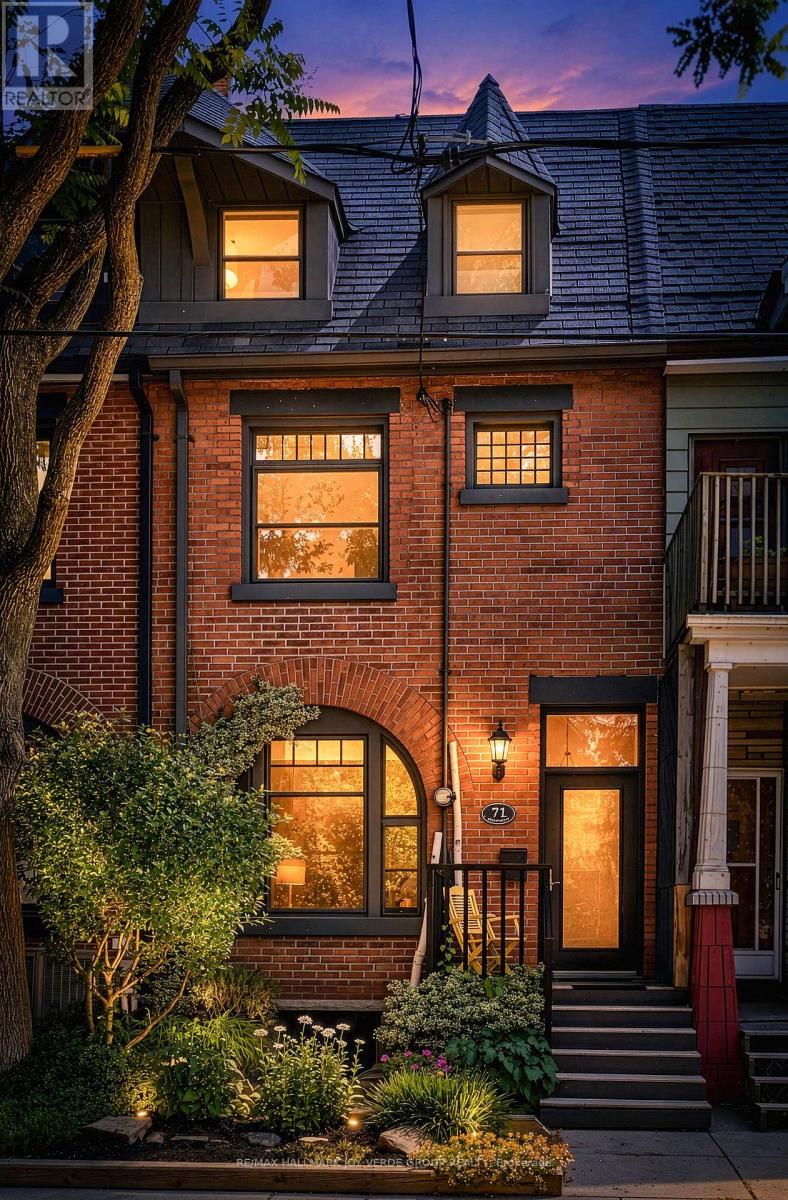 71 HAMILTON STREET, Toronto, Ontario