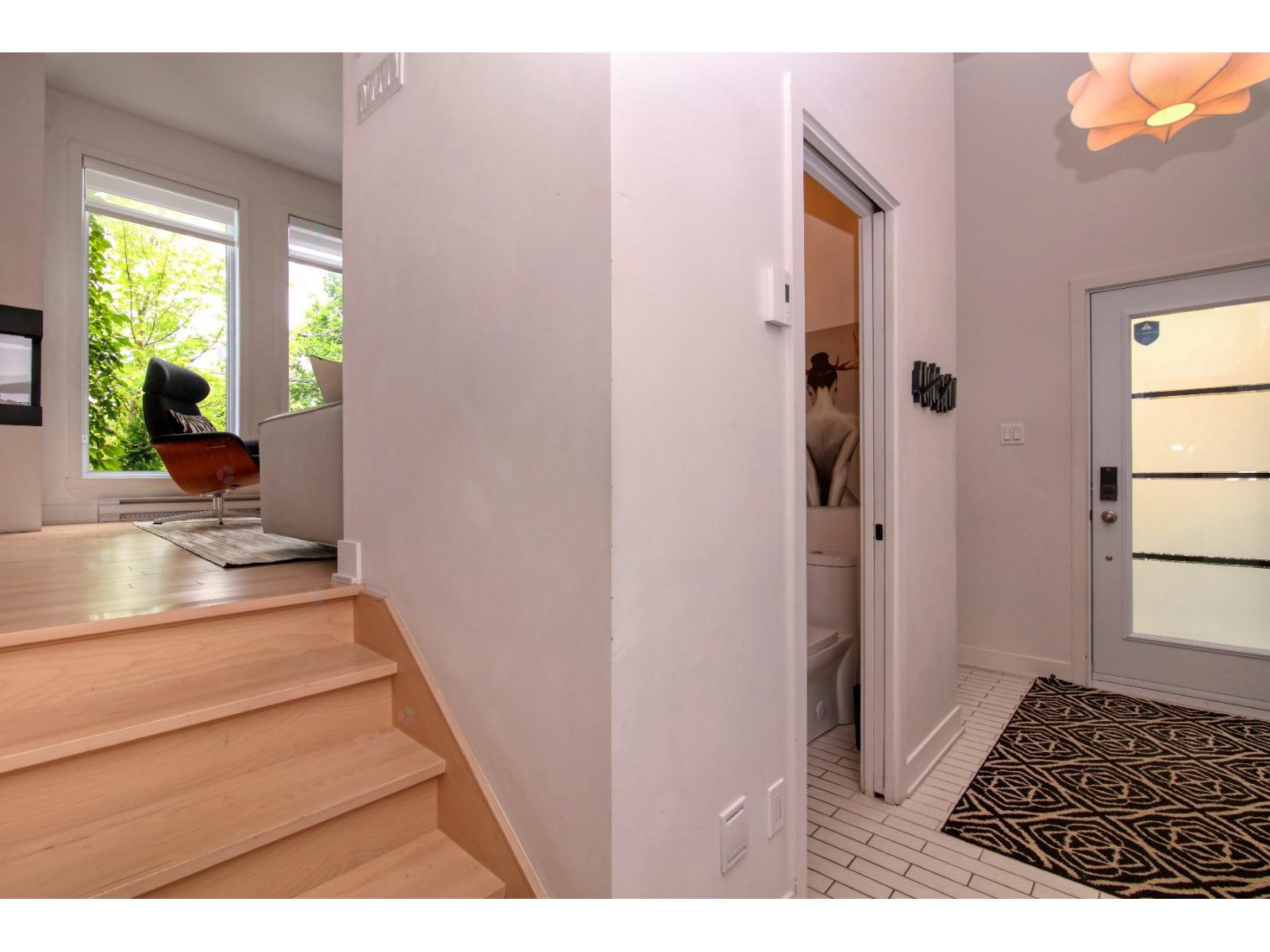 740Z Rue St-Alexandre Longueuil (Le Vieux-Longueuil) Quebec Canada J4H3G6 2