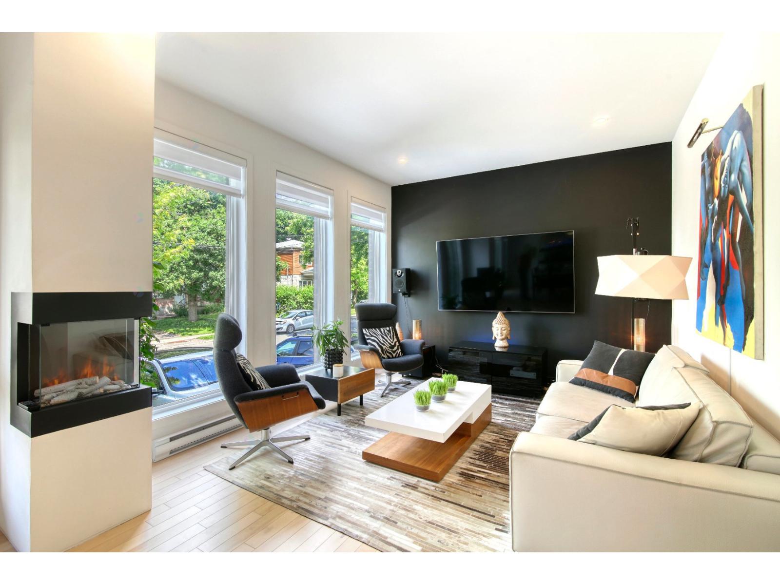 740Z Rue St-Alexandre Longueuil (Le Vieux-Longueuil) Quebec Canada J4H3G6 3