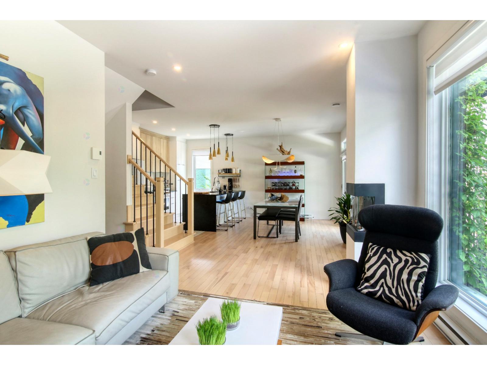740Z Rue St-Alexandre Longueuil (Le Vieux-Longueuil) Quebec Canada J4H3G6 4