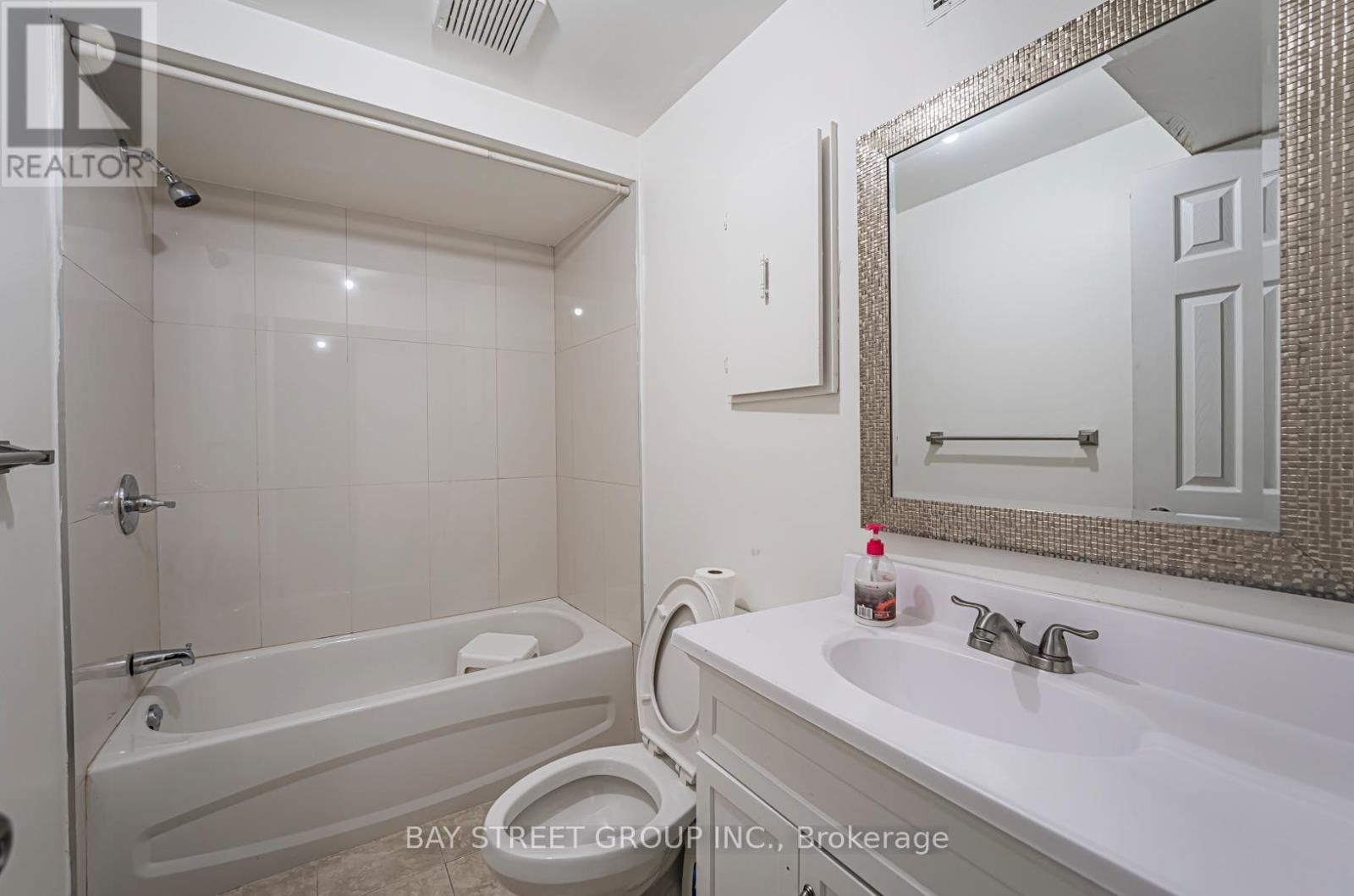 29 Ashmore Crescent, Markham, Ontario  L3R 6T8 - Photo 11 - N13516064