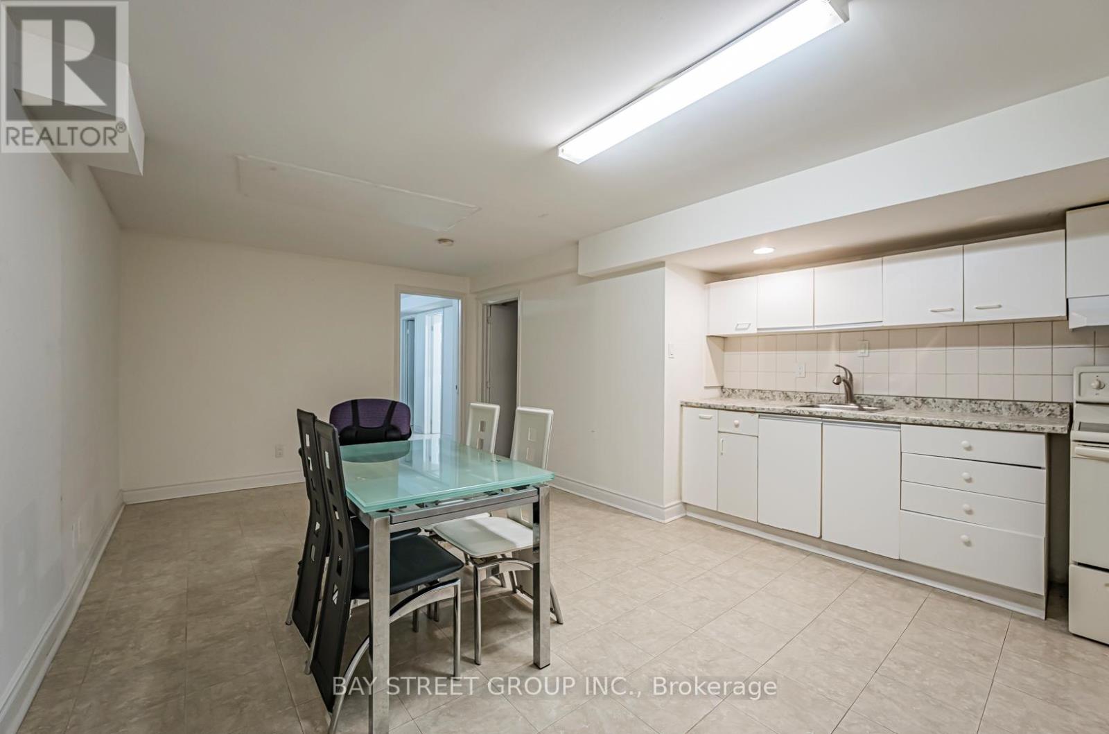 29 Ashmore Crescent, Markham, Ontario  L3R 6T8 - Photo 4 - N13516064