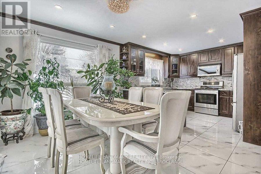 78 Bristol Road, Newmarket, Ontario  L3Y 8B5 - Photo 3 - N13516202