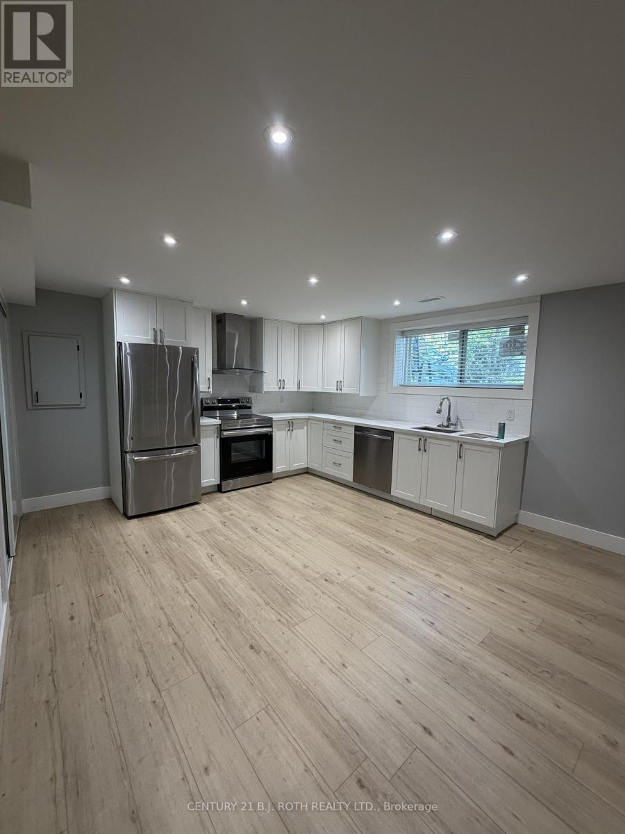 56 Olive Crescent, Orillia, Ontario  L3V 1G1 - Photo 2 - S13516148