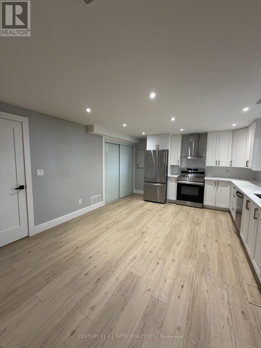 56 Olive Crescent, Orillia, Ontario  L3V 1G1 - Photo 3 - S13516148