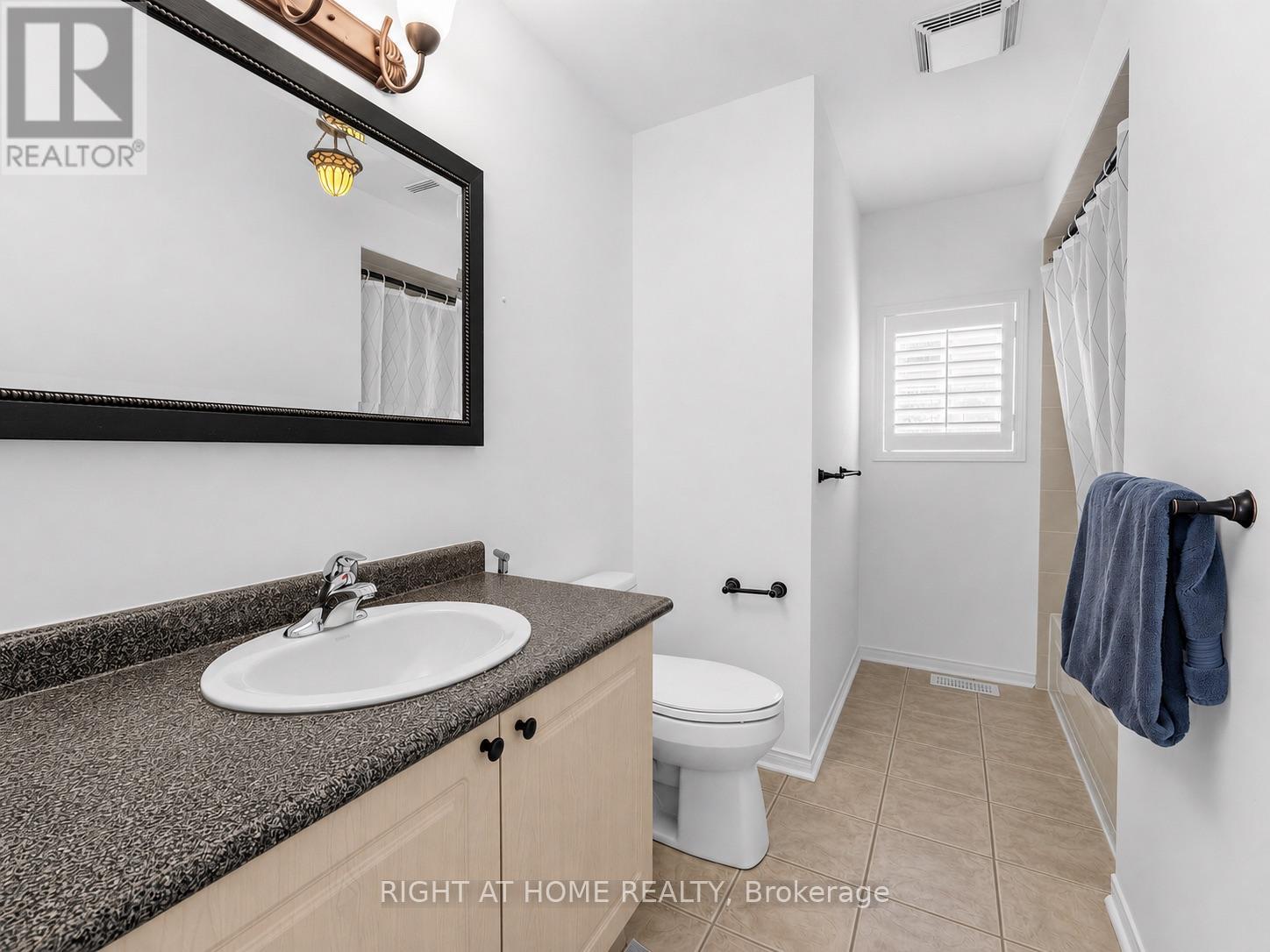 2042 Quinte Street, Burlington, Ontario  L7L 7B9 - Photo 27 - W13516020