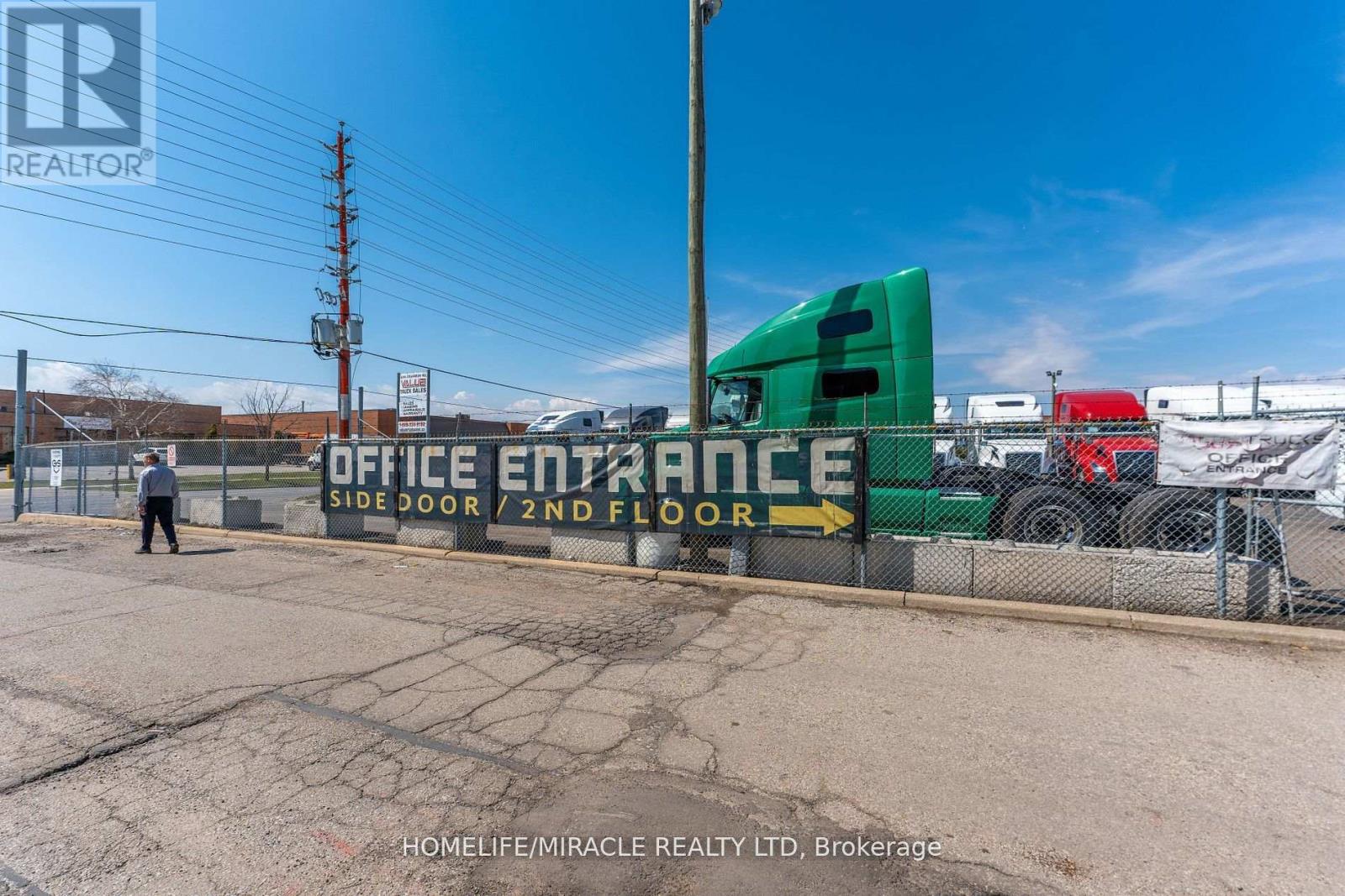 6749 Columbus Road, Mississauga, Ontario  L5T 2G1 - Photo 12 - W13516058