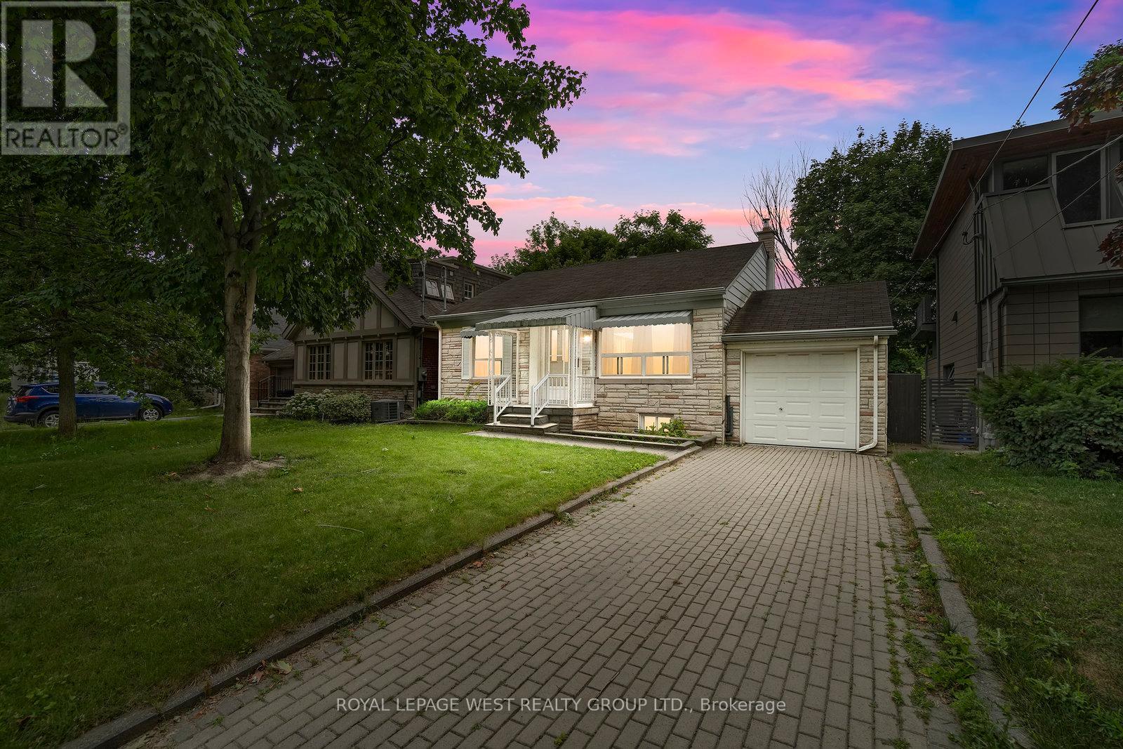 22 Beaucourt Road, Toronto, Ontario  M8Y 3G2 - Photo 1 - W13516074