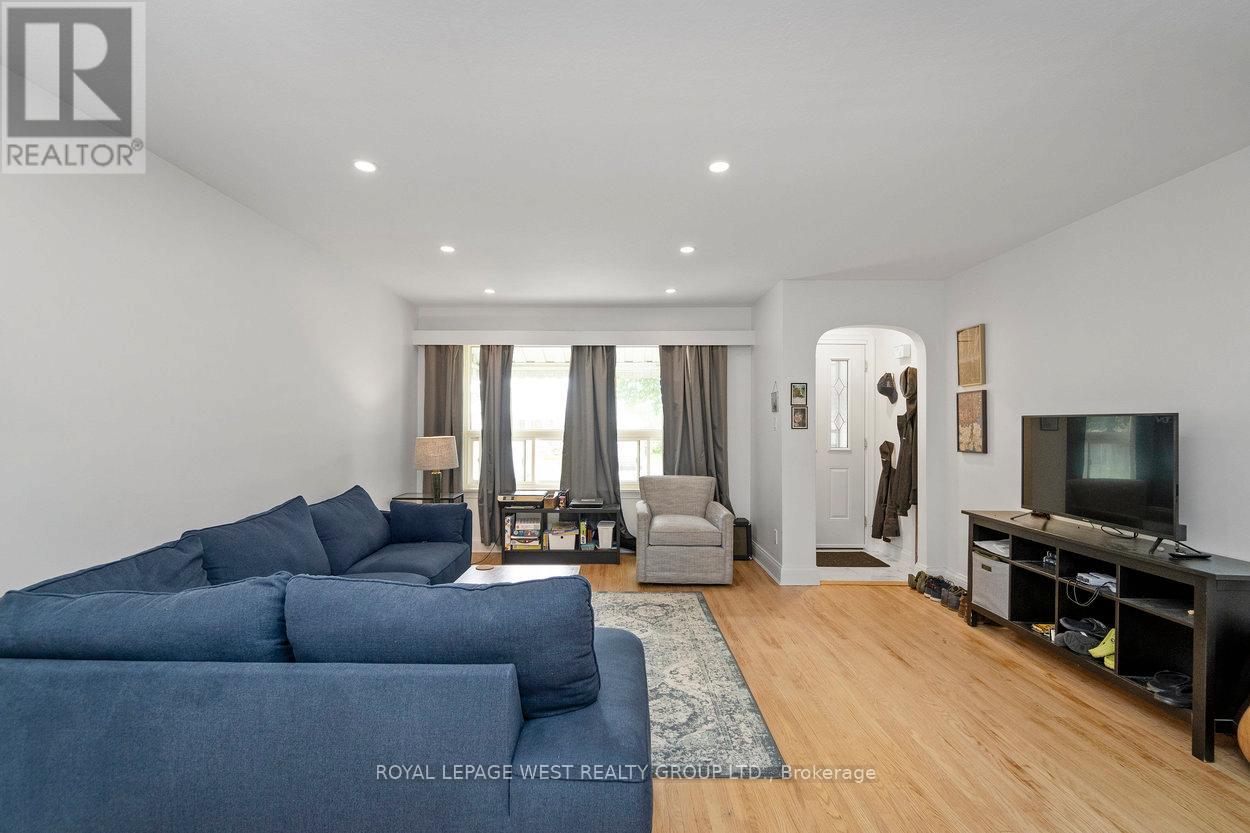 22 Beaucourt Road, Toronto, Ontario  M8Y 3G2 - Photo 15 - W13516074