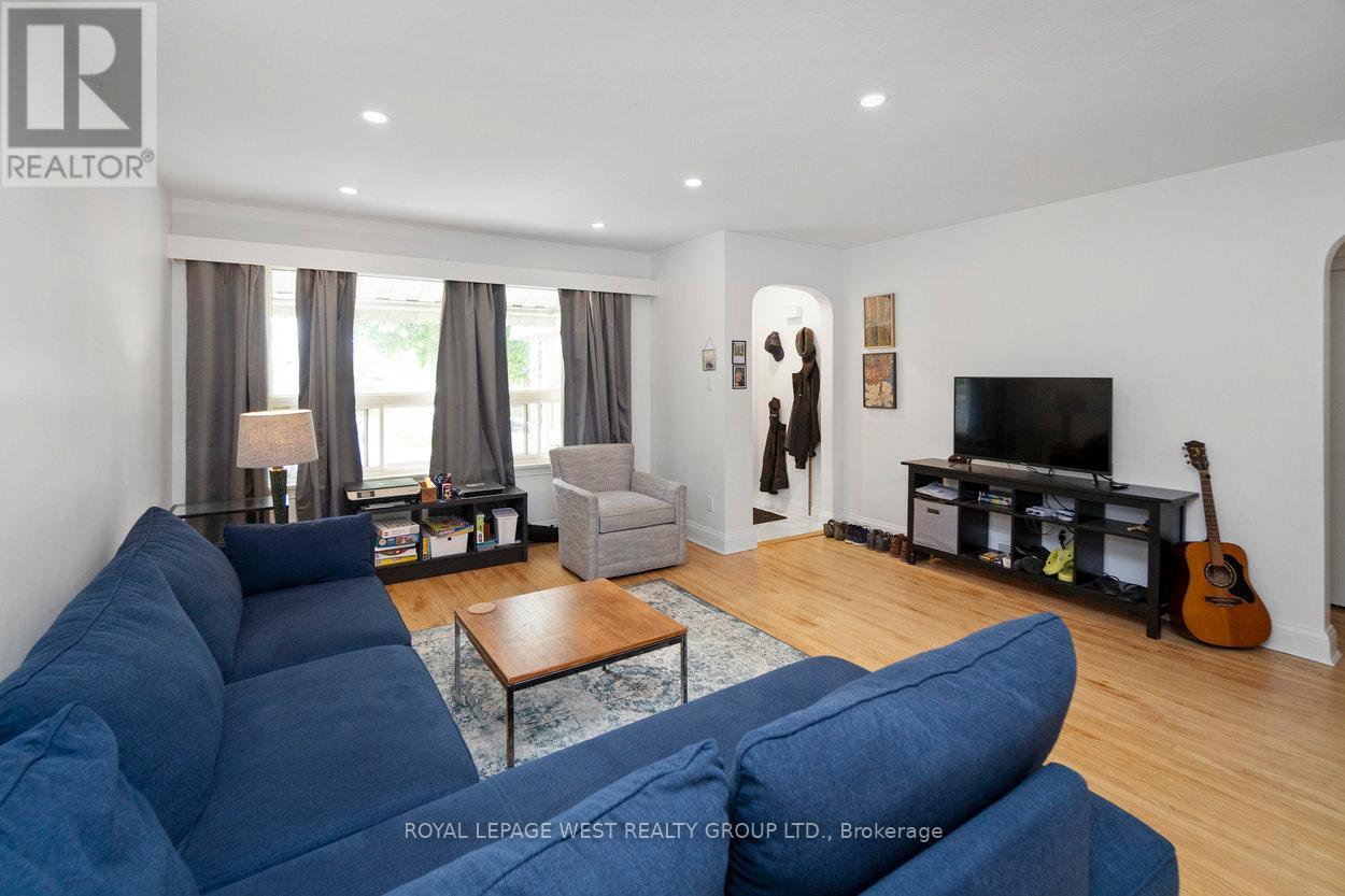 22 Beaucourt Road, Toronto, Ontario  M8Y 3G2 - Photo 18 - W13516074