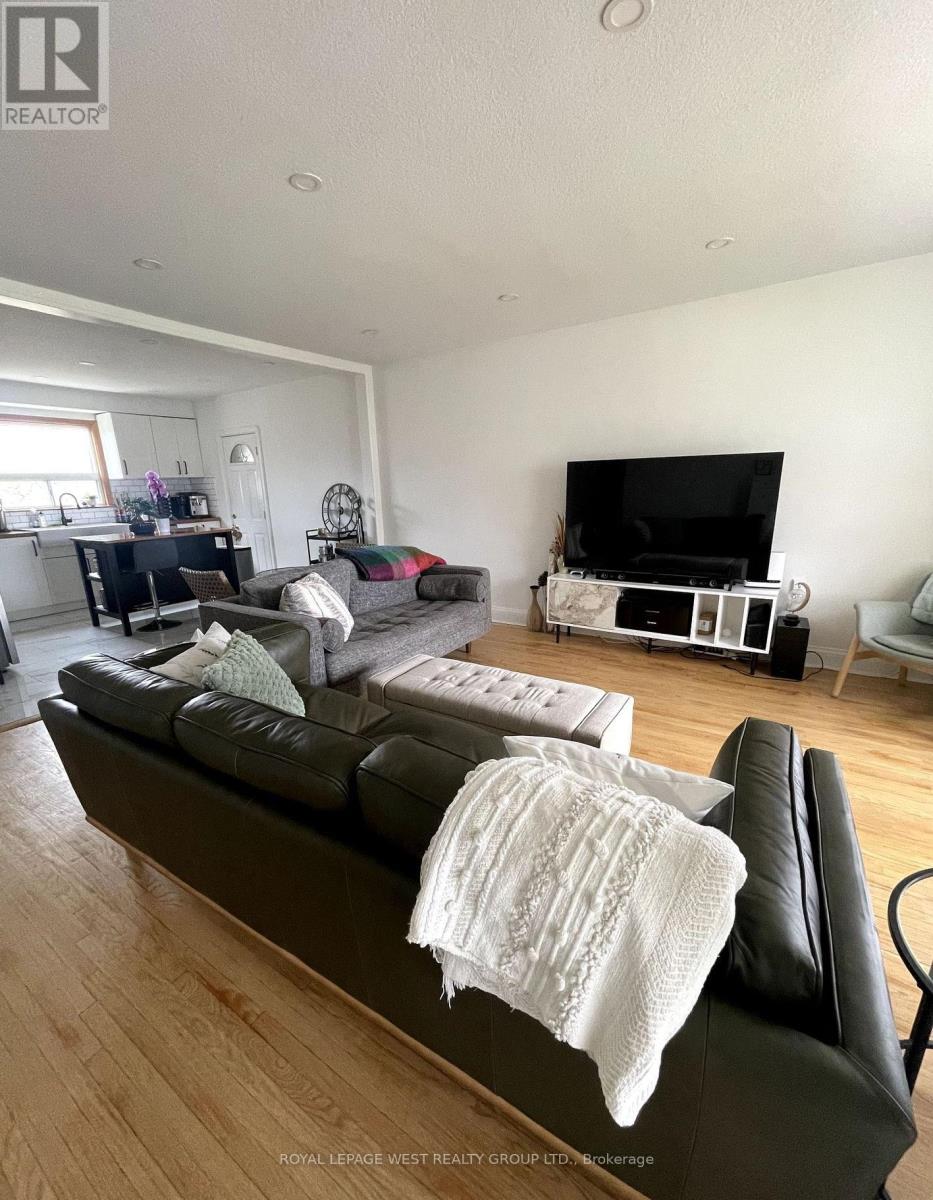 22 Beaucourt Road, Toronto, Ontario  M8Y 3G2 - Photo 20 - W13516074