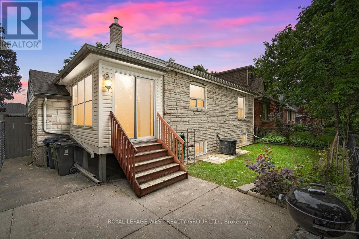 22 Beaucourt Road, Toronto, Ontario  M8Y 3G2 - Photo 27 - W13516074