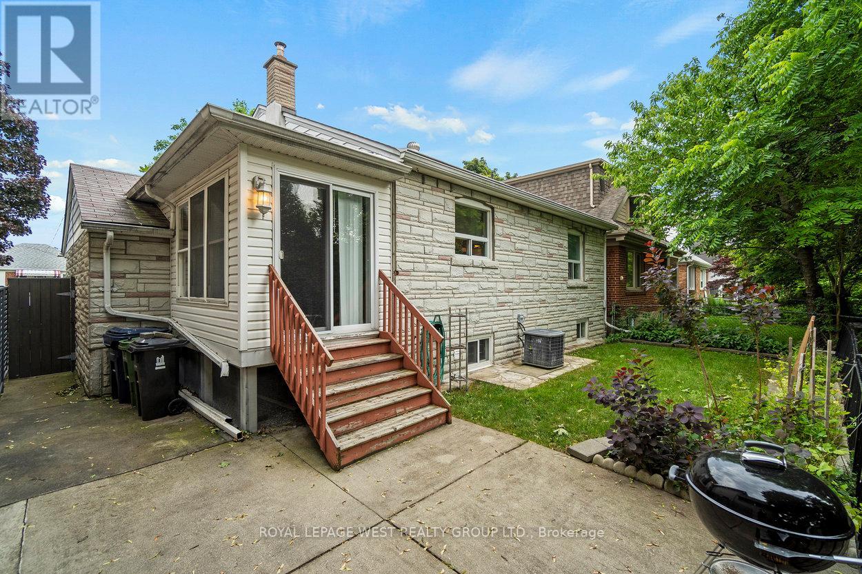 22 Beaucourt Road, Toronto, Ontario  M8Y 3G2 - Photo 28 - W13516074