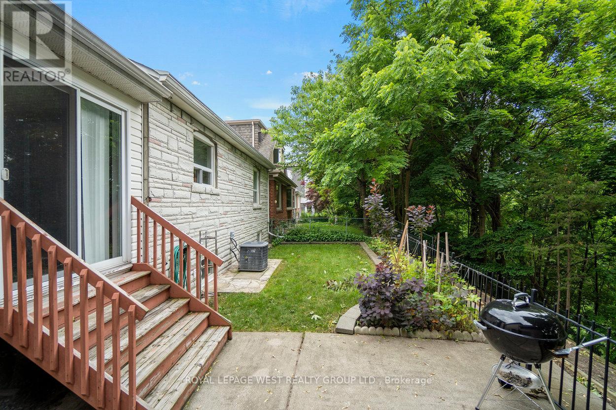 22 Beaucourt Road, Toronto, Ontario  M8Y 3G2 - Photo 29 - W13516074