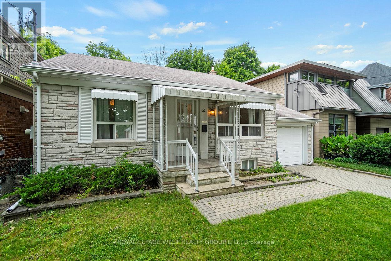 22 Beaucourt Road, Toronto, Ontario  M8Y 3G2 - Photo 5 - W13516074