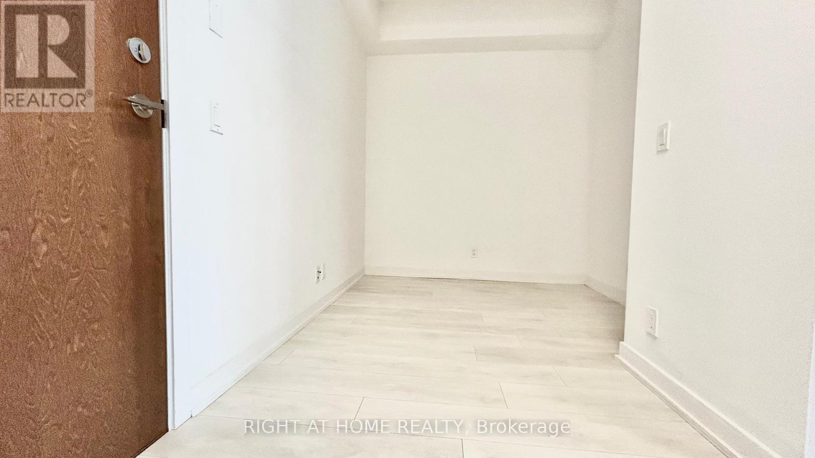 613 - 2212 Lake Shore Boulevard W, Toronto, Ontario  M8V 0C2 - Photo 4 - W13516116
