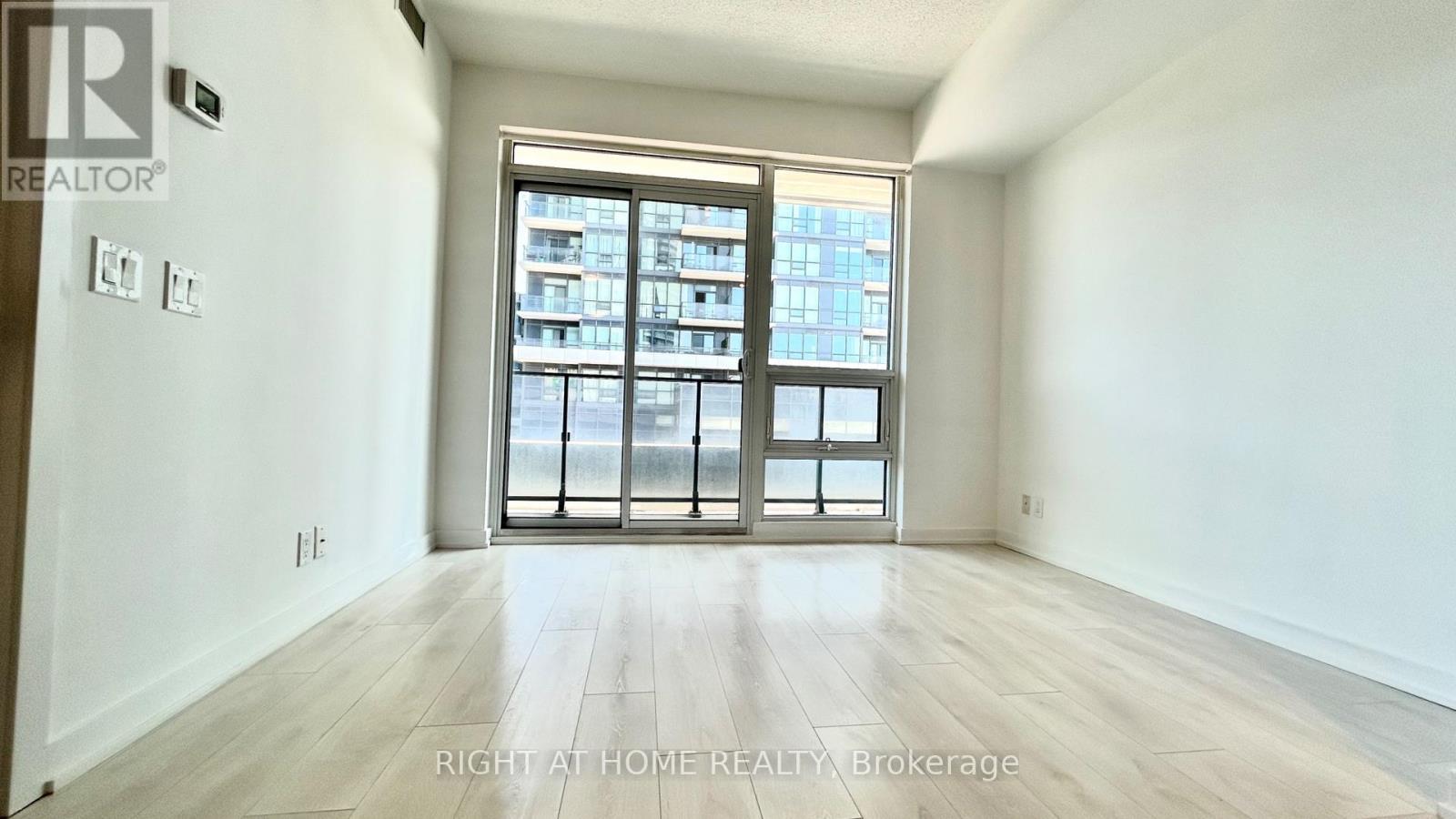 613 - 2212 Lake Shore Boulevard W, Toronto, Ontario  M8V 0C2 - Photo 6 - W13516116
